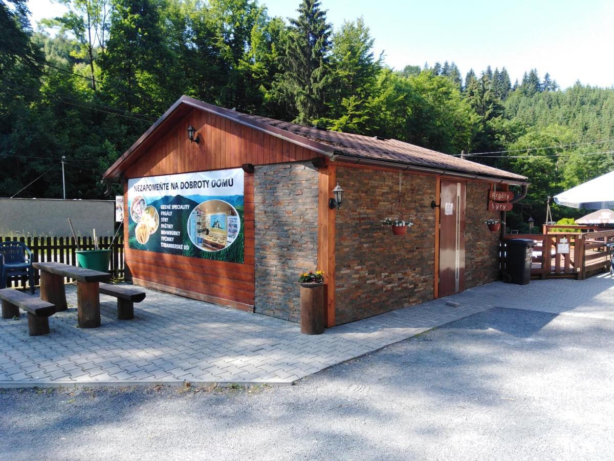 U Vesele Lisky Hotel Hutisko Kültér fotó