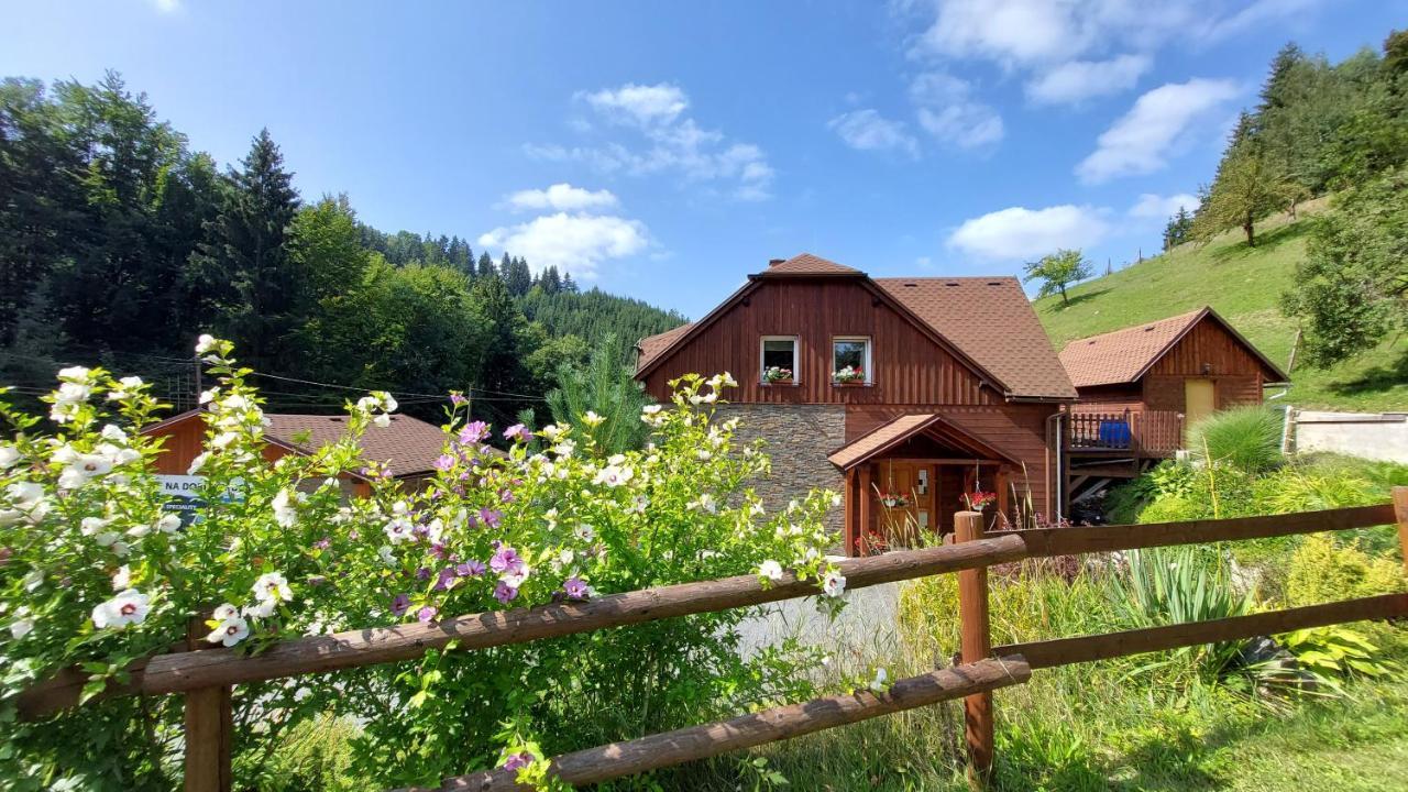 U Vesele Lisky Hotel Hutisko Kültér fotó